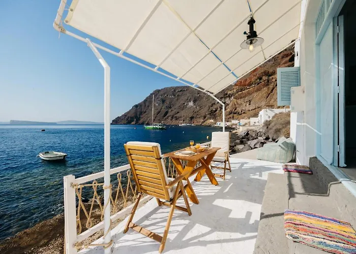 Petinos Fisherman's House Therasia