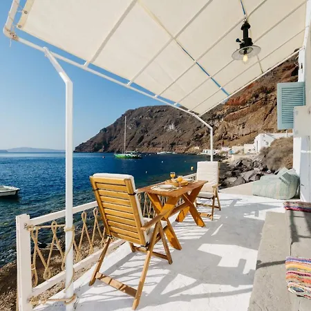 Petinos Fisherman's House Therasia